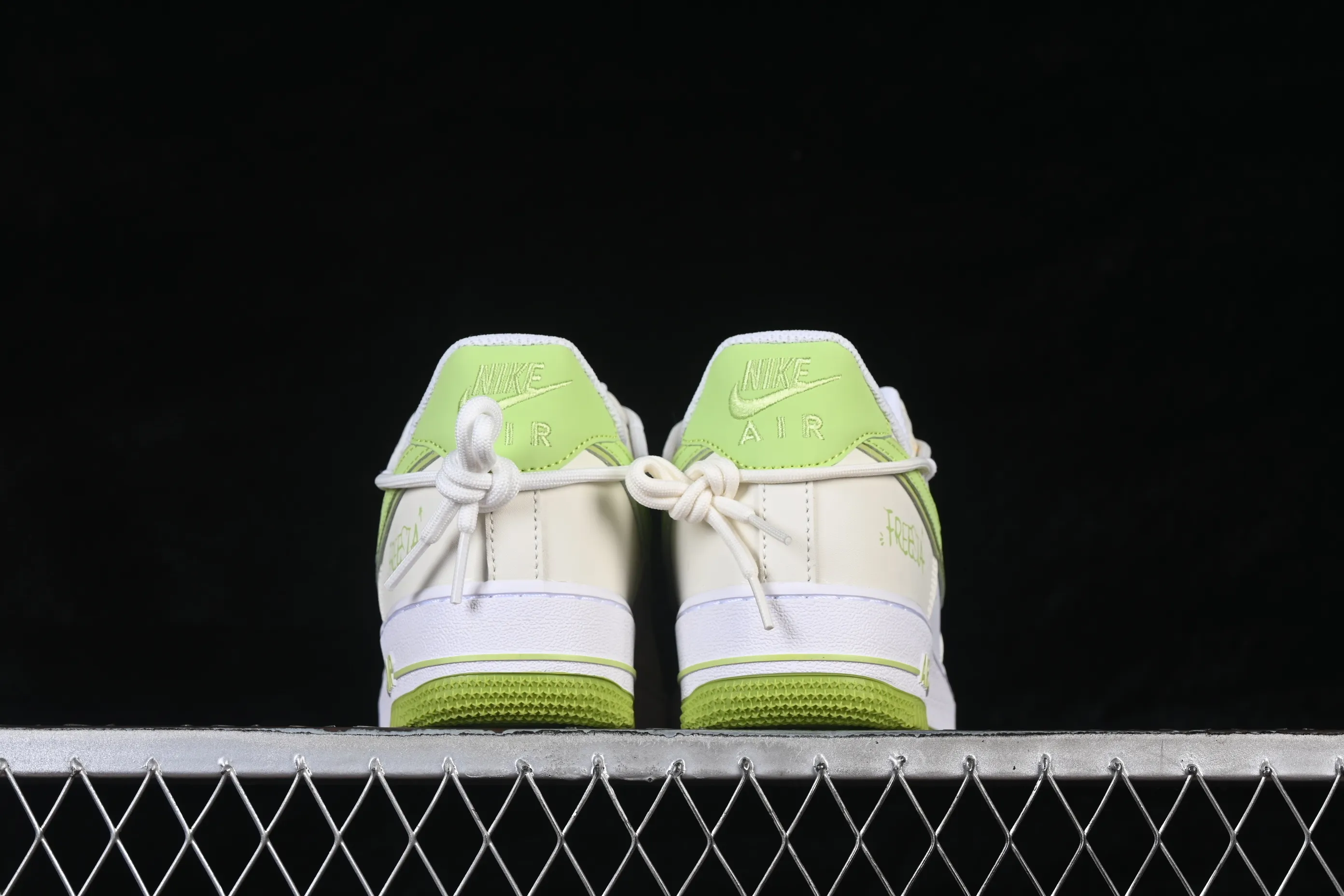 All Categories Nk Air Force 1 Air Force Series Nk Air Force 1 Low Air Force Low Nike Air Force 1'07 Low Coconut Green Milk Cover Air Force One Low Casual Sneakers YY2024-315